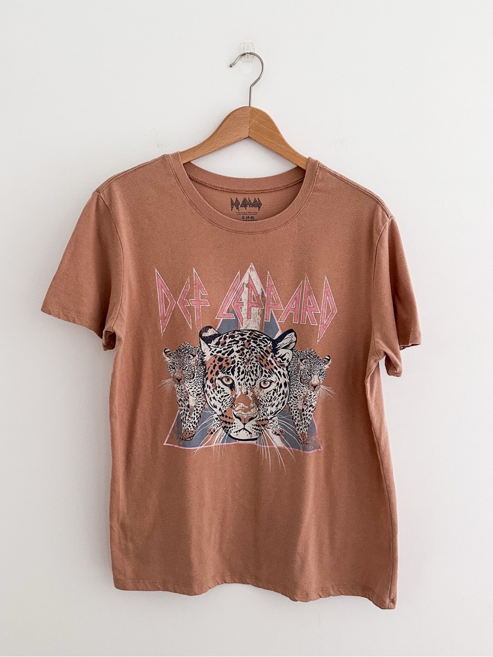 Def Leppard Graphic Tee Clay Pink Band Tee Summer Festival Road Trip Size Small